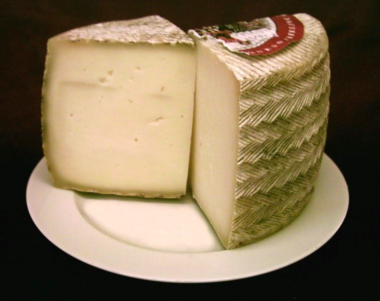 File:Manchego.jpg