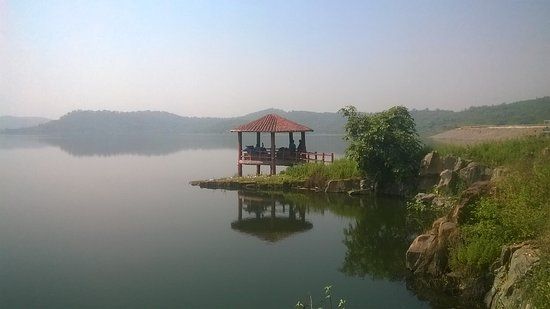 File:Pitamahal Dam-view.jpg