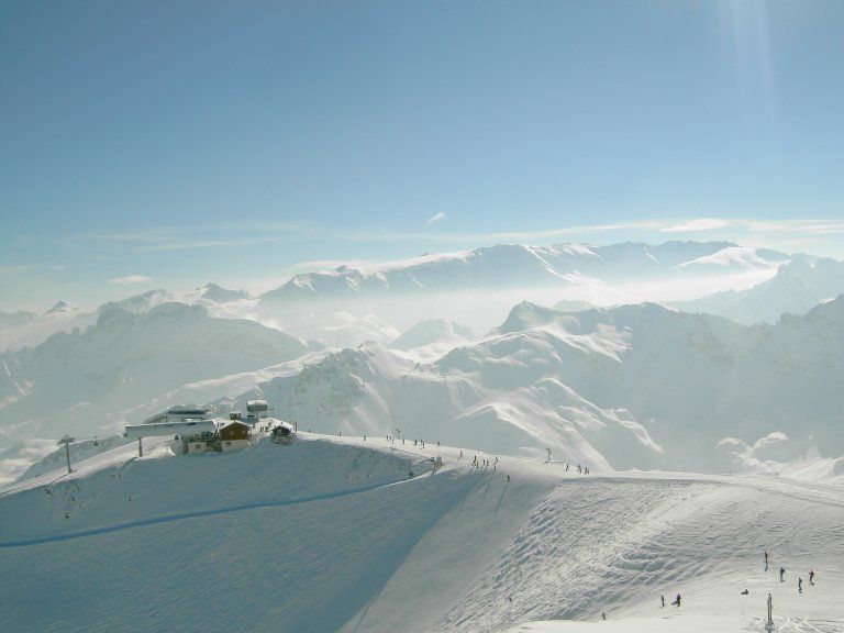 File:Saulire-2700m.jpg