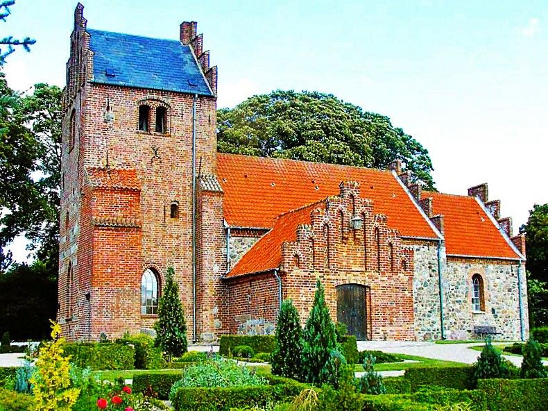 File:Stenmagle kirke (Sorø).jpg