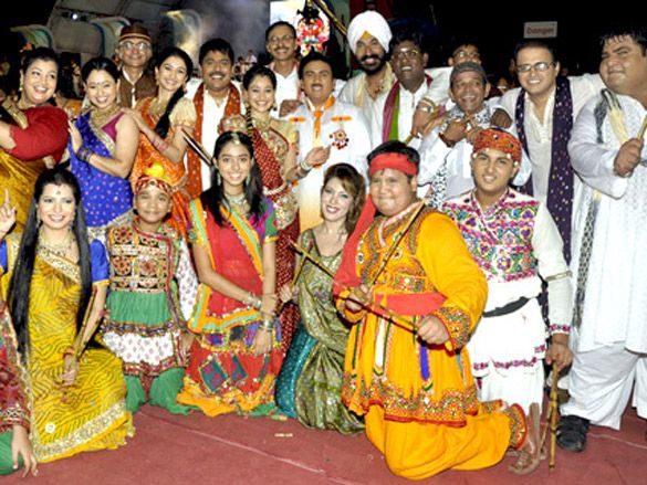 File:TMKOC Cast.jpg