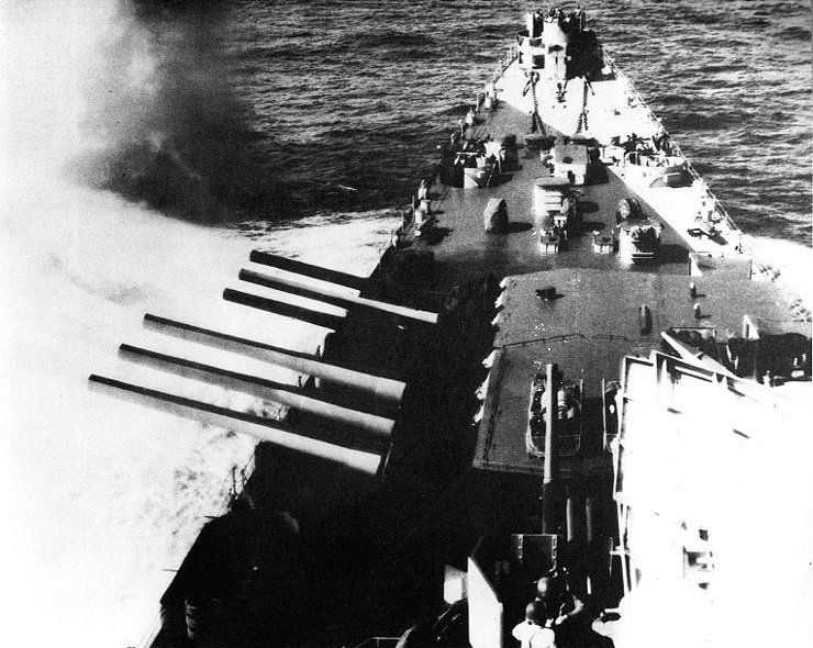 File:USS Guam (CB-2) firing main battery, 1944-45.jpg