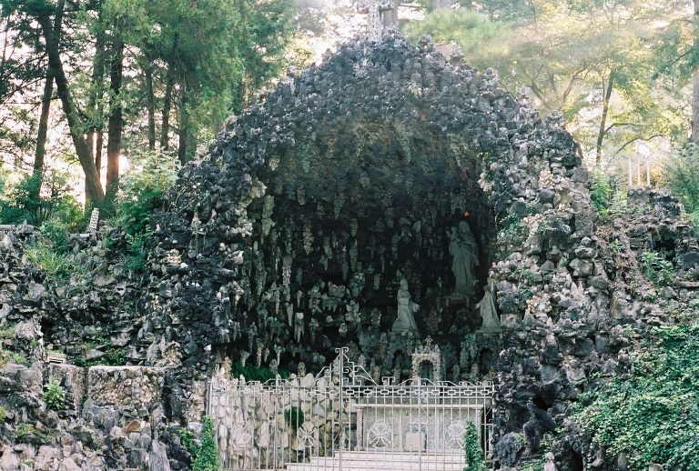 File:Ave Maria Grotto.jpg