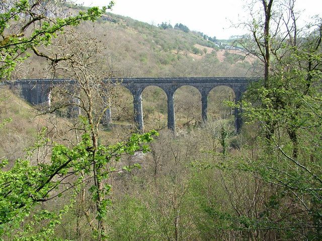 File:Pontsarn viaduct - geograph.org.uk - 876063.jpg