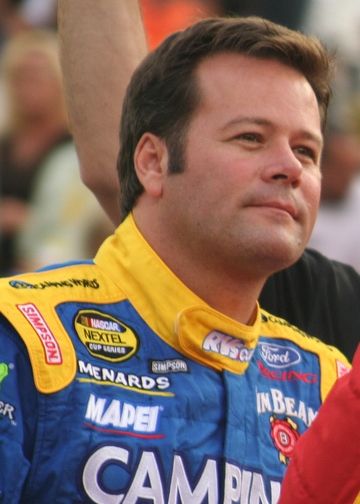 File:RobbyGordonAugust2007.jpg