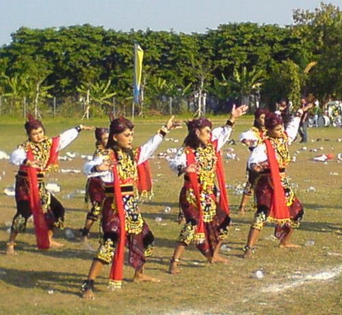 File:Tari Remo.jpg