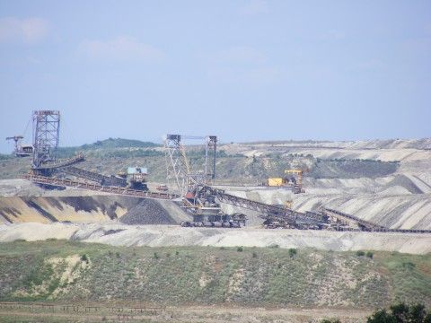 File:Bench-coal-mining 42775-480x360 (4999891877).jpg