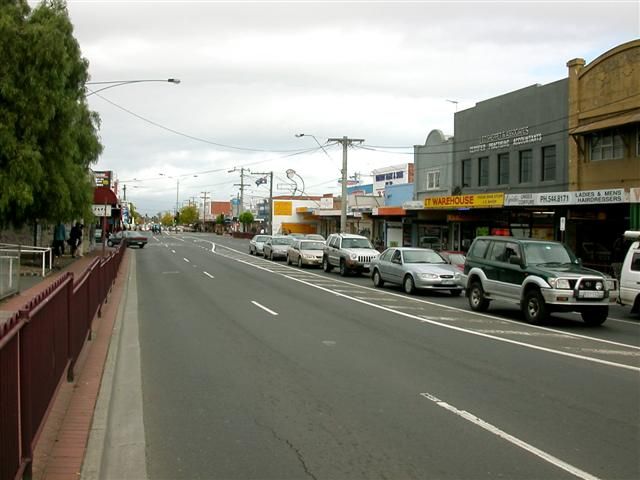 File:Claytonshops.JPG