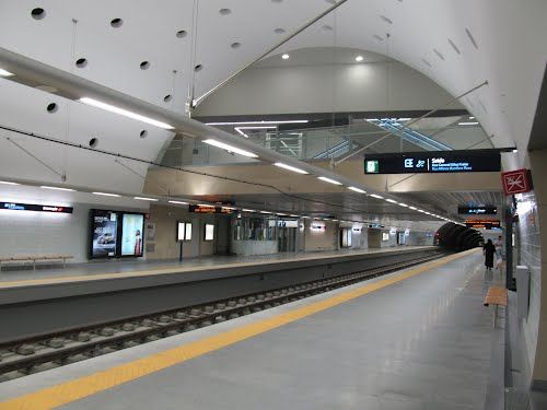 File:Estação de Metro Encarnação.jpg