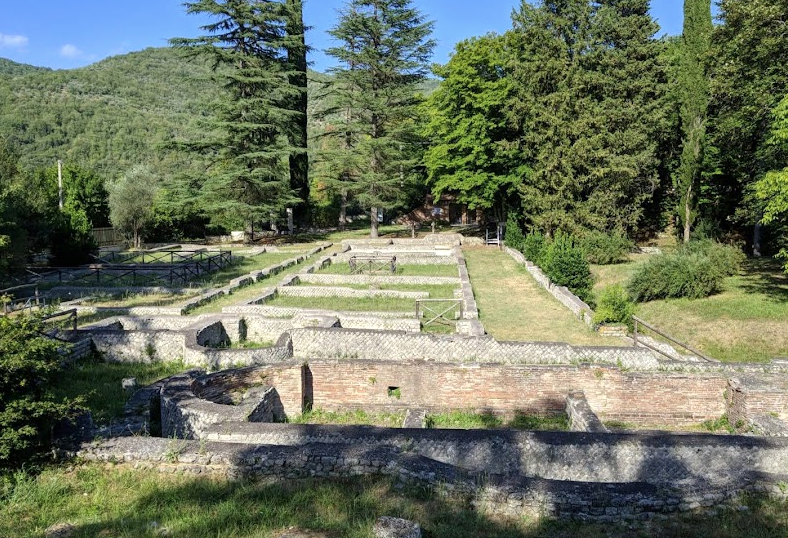 File:Horace's villa 3.png