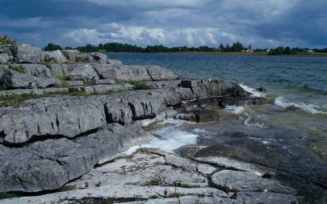 File:Lough carra.jpg