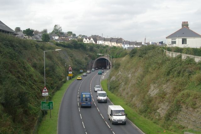 File:Saltash Tunnel East portal.jpg