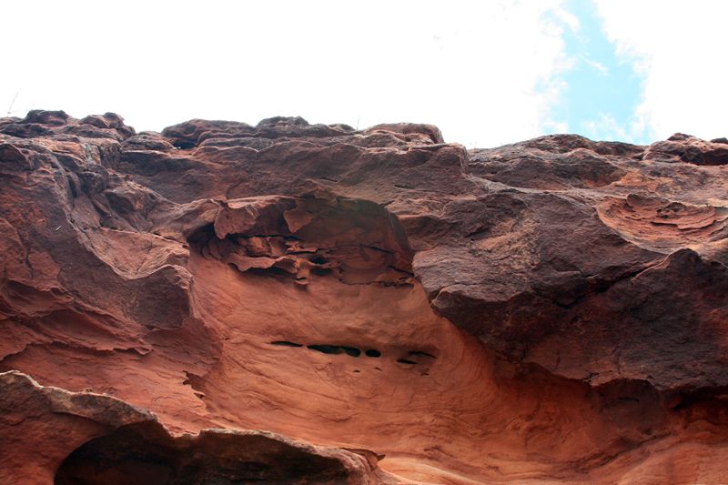 File:Sandstone cliffs -Bahia - Brazil-17Dec2007.jpg