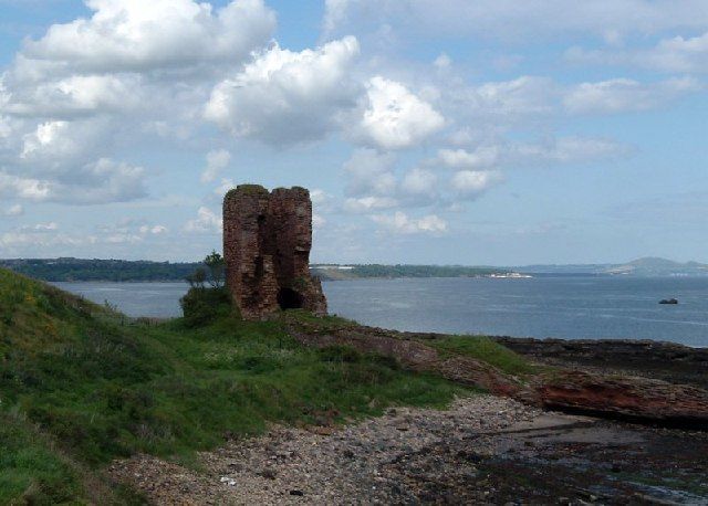 File:Seafield Tower - geograph.org.uk - 17433.jpg