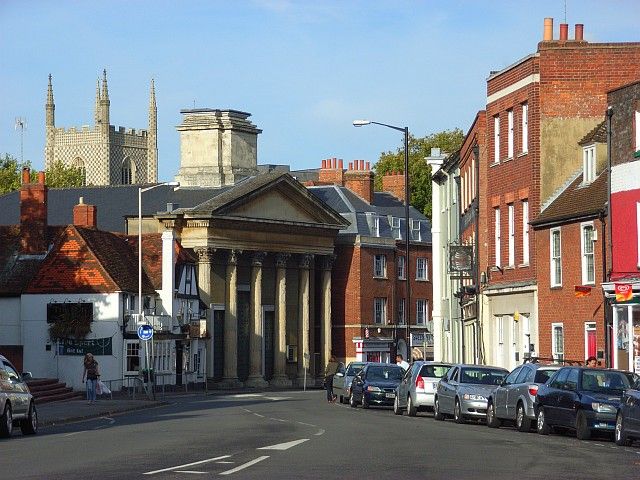 File:St Mary's Church, Castle Street 1.jpg