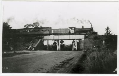 File:Testing New Steel Railway Bridge, Lilydale.jpg