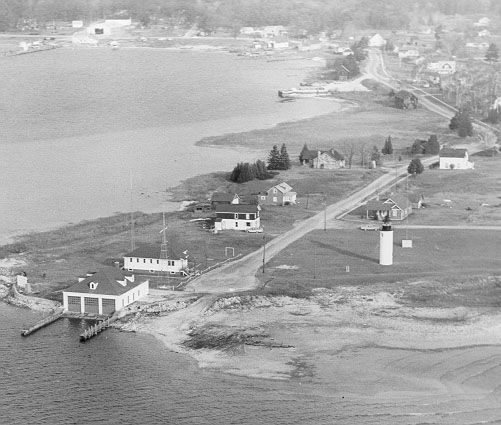 File:USCGBeaverislandharbor2.jpg