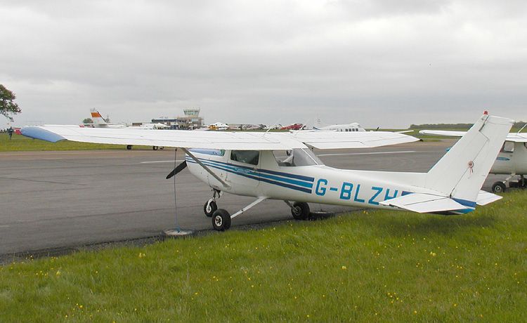 File:Cessna 152.jpg