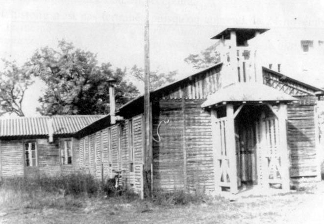 File:Chapelle Notre-Dame-des-Bruyères de Saint-Maurice-de-Beynost.jpg