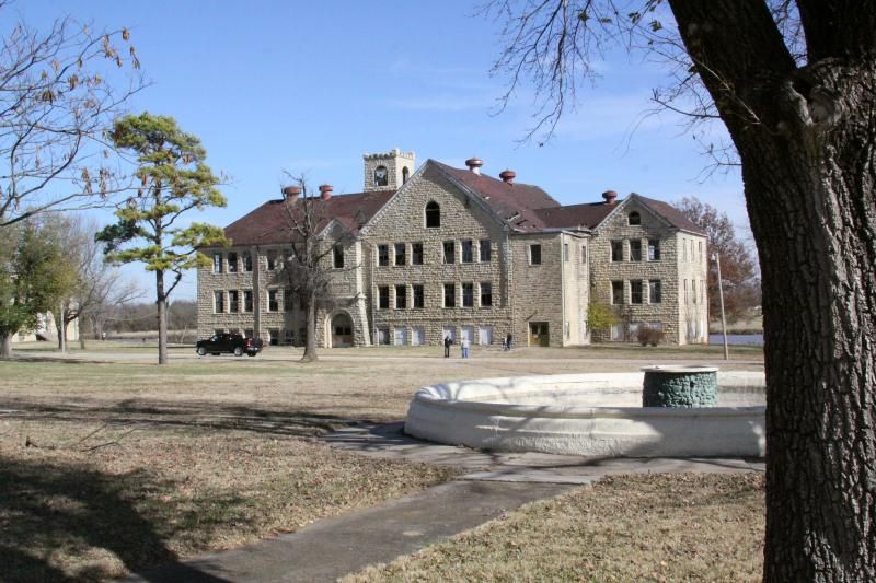 File:Chilocco Indian Agricultural School.jpg