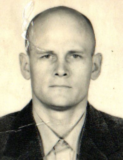 File:Dmitry Utkin passport photo (cropped).jpg