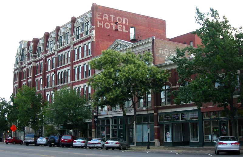 File:Eaton hotel (186951042).jpg