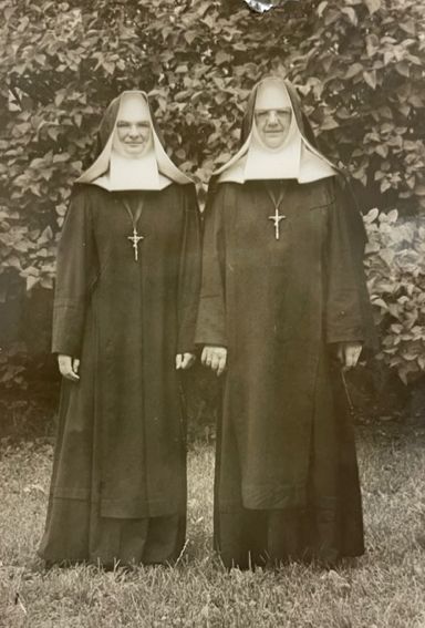 File:Sr Emellia Prokopik and Sr Eveline.jpg