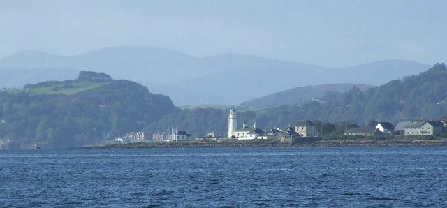 File:Toward lighthouse - geograph.org.uk - 996368.jpg