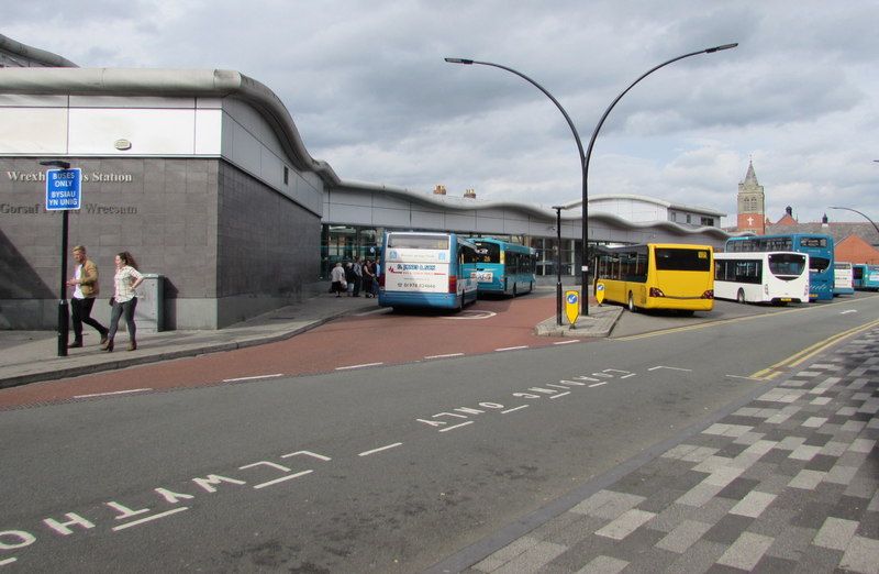 File:Wrexham Bus Station (geograph 5580912).jpg