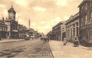 File:Dunstable High Street (postcard).jpg