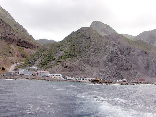 File:Fort Bay, Saba.jpg