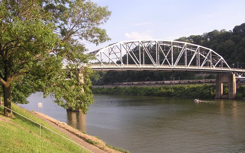 File:Kanawha River Charleston.jpg