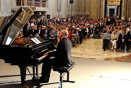 File:Ludovico Einaudi3.jpg