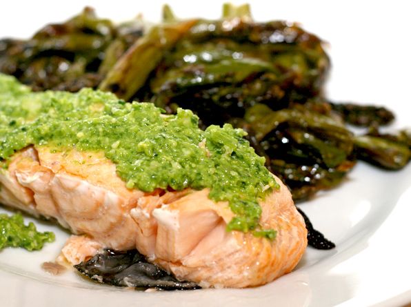 File:Salmon with ramp pesto.jpg