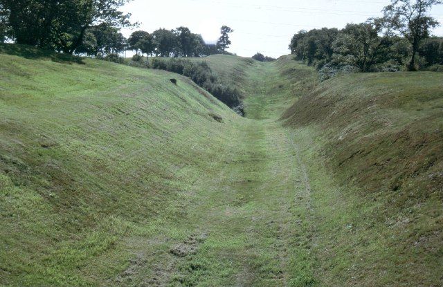 File:Antonine Wall near Rough Castle Fort.jpg