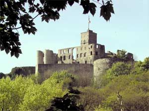 File:Burg Koenigstein.jpg