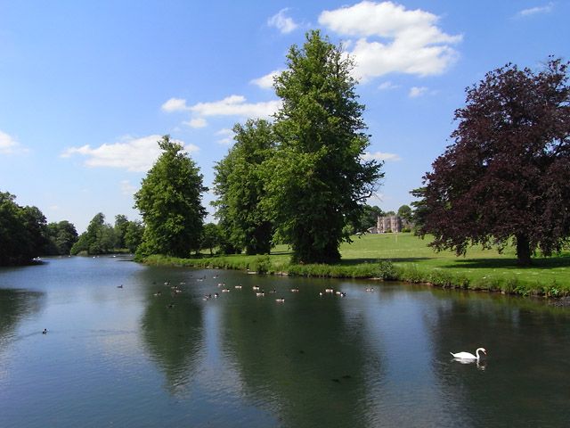 File:Lake, Donnington - geograph.org.uk - 1791043.jpg