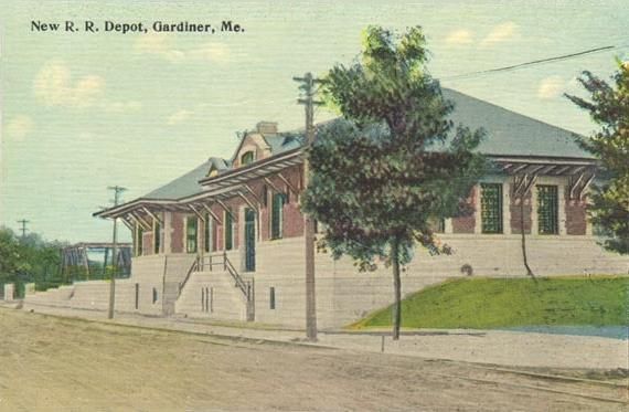 File:Railroad Depot, Gardiner, ME.jpg