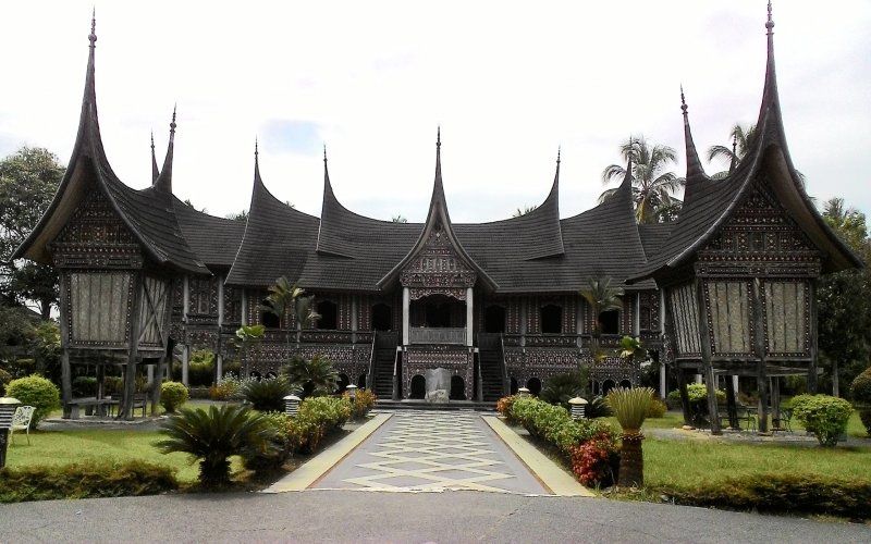 File:Rumah Gadang Sungai Beringin Sumbar.jpg