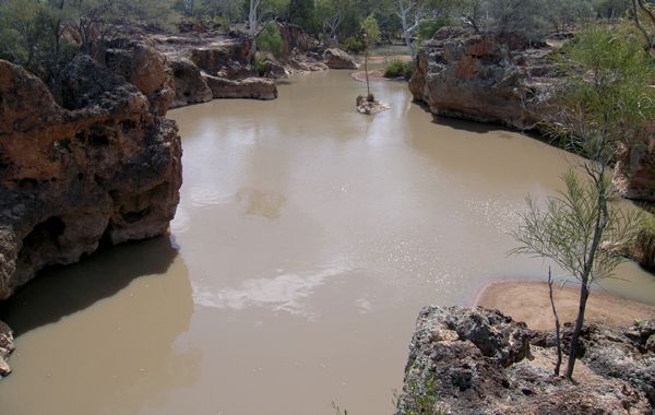 File:Yapunyah Waterhole.jpg