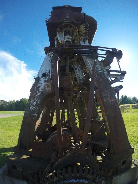 File:1910 engine of Detroit Shipbuilding Company.jpg