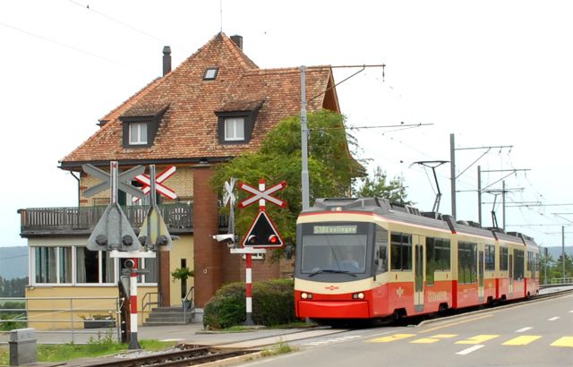 File:Forchbahn Be 4-6.JPG