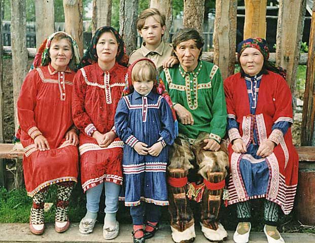 File:Khanty family.jpg