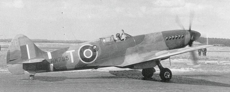 File:Spitfire F.R MK XIV.jpg