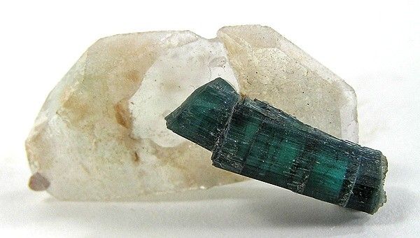 File:Tourmaline-Quartz-151621.jpg