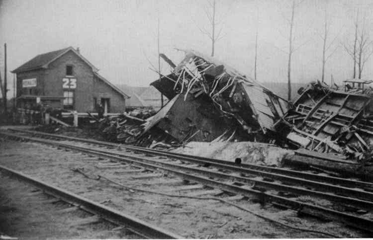 File:Trein ongeluk Rosmalen 1920 (3).jpg