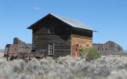 File:Fort Rock Museum, Belletable House 02.jpg