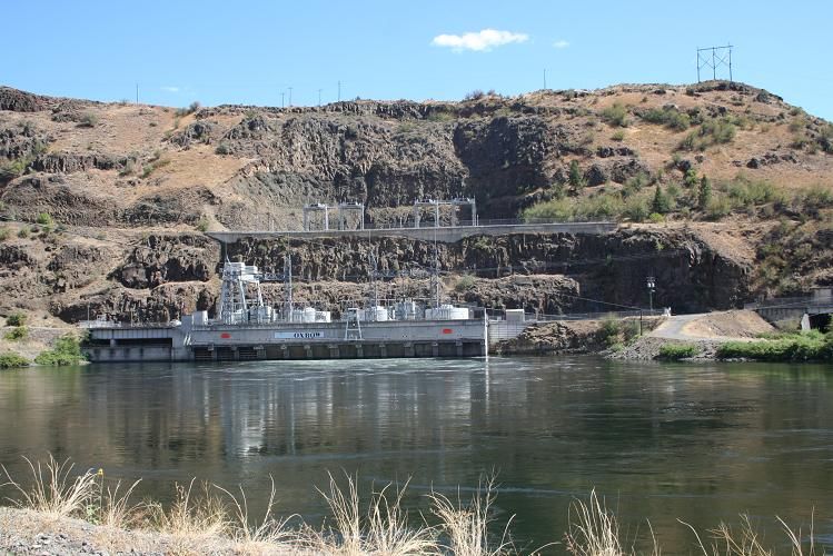 File:Oxbow Hydroelectric dam.jpg