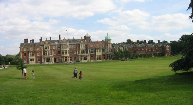 File:Sandringham House - geograph.org.uk - 1463486.jpg