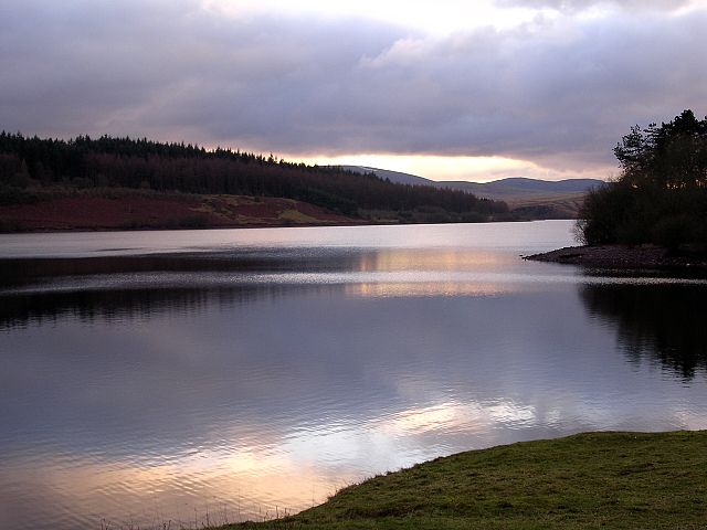 File:Usk reservoir.jpg